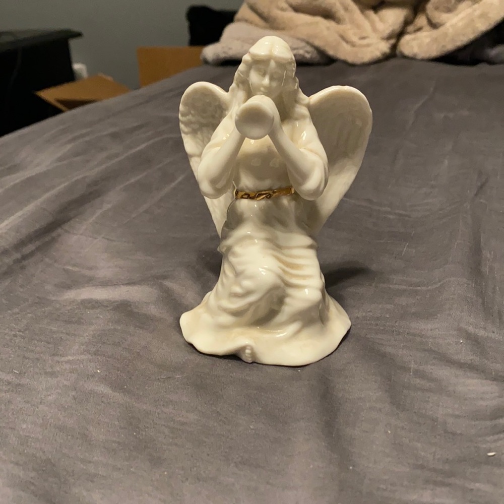 Lenox angel